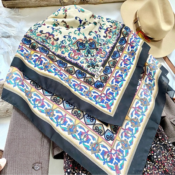 Farmhouse folk vintage floral boho scarf/wrap w southwestern prairie vibe - Picture 5 of 16